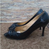 Черни лачени отворени обувки на ток, снимка 2 - Дамски обувки на ток - 14907096