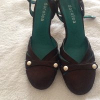 Обувки с перли на италианска марка 36, снимка 1 - Дамски ежедневни обувки - 21043459