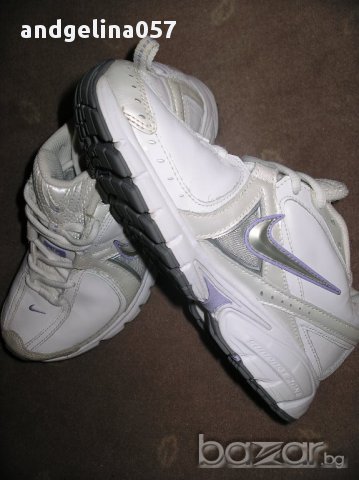 Оригинални маратонки Nike, снимка 5 - Маратонки - 10468664