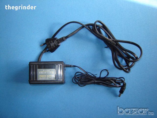 Продавам оригинален адаптор зарядно за Psion Organizer