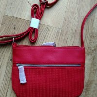 Нова червена чанта за през рамо, снимка 2 - Чанти - 18813393