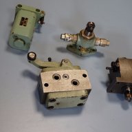 Хидравлични крайни изключватели, клапи, снимка 1 - Други машини и части - 15673278