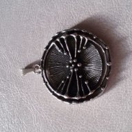 Сребърна висулка ръчна изработка, снимка 2 - Колиета, медальони, синджири - 12831998