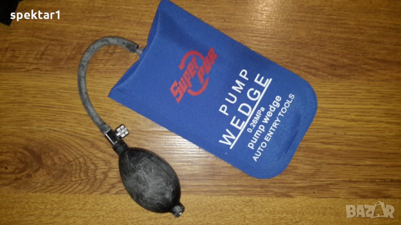 пневматичен клин за монтаж на дограма  за нивелиране, снимка 1