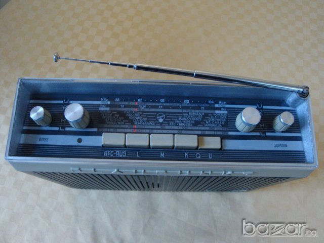 Blaupunkt Derby 660 - радиоприемник 1966г., снимка 4 - Радиокасетофони, транзистори - 20054039