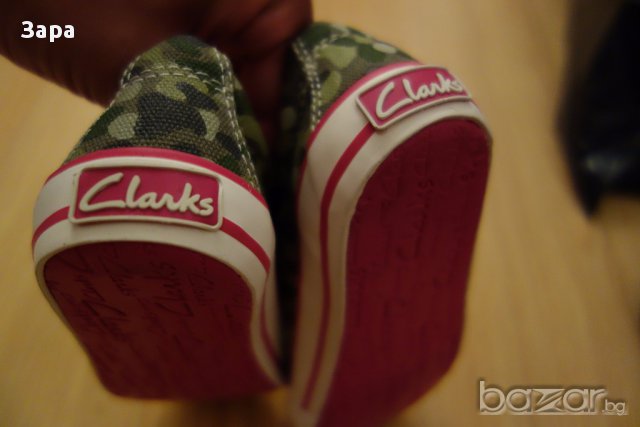 нови гуменки Clarks, 28,5ти, снимка 7 - Детски гуменки - 11319615