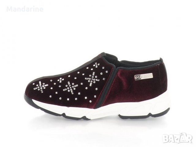 ПРОМО 🍊 GUESS № 39 и 40 🍊 Дамски обувки/кецове в цвят бордо с камъни нови с кутия, снимка 4 - Кецове - 24638622