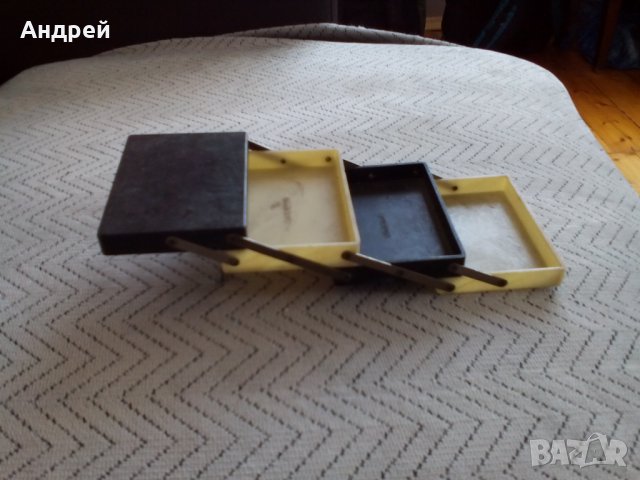 Стара кутия за електронни елементи, снимка 4 - Антикварни и старинни предмети - 25620981