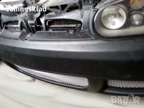  Предна броня за  VW Golf 4 - R32, снимка 6 - Аксесоари и консумативи - 17395559