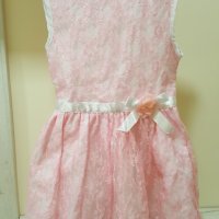 Официална детска рокля с дантела в  цвят бледо розово, снимка 2 - Детски рокли и поли - 25381151