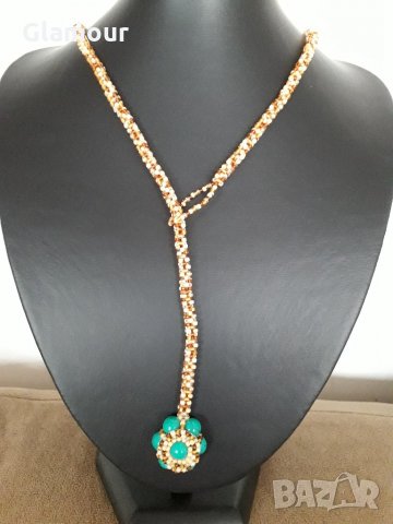 Колие от зелен хаулит и мъниста, снимка 2 - Колиета, медальони, синджири - 19040154