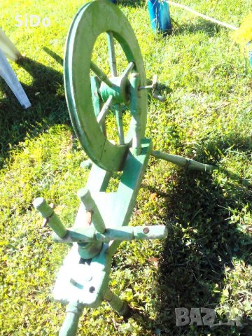 Чекрък за предене на вълна от 1937г. и 4 бр.масури с размери от 27 до 33 см +2 вретена за предене, снимка 5 - Колекции - 22186162