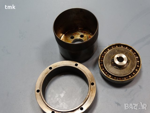 Вълнов Редуктор V габарит, снимка 5 - Резервни части за машини - 23521150