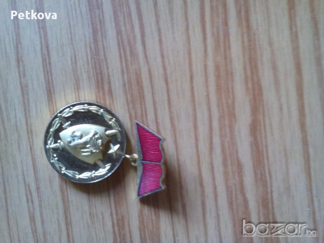 Ордени, медали, значки, снимка 7 - Антикварни и старинни предмети - 14941601