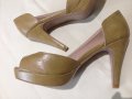 Елегантни дамски обувки цвят горчица, снимка 1 - Дамски обувки на ток - 14494236