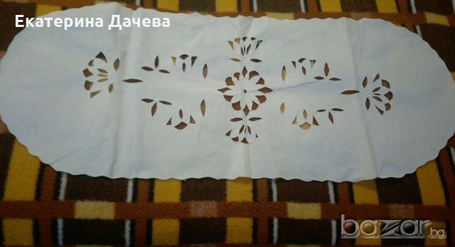 Продавам покривчици за холова маса-рязана бродерия, снимка 6 - Декорация за дома - 21195236