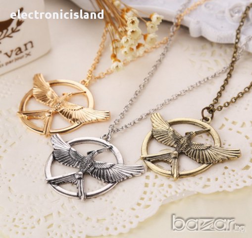 Колие от филма Игрите на глада 3 Сойка присмехулка Hunger Games Mockingjay,цвят старо злато и злато