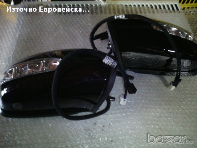 Десни огледала за мерцедес с прибиране за ML164, снимка 3 - Части - 16039091