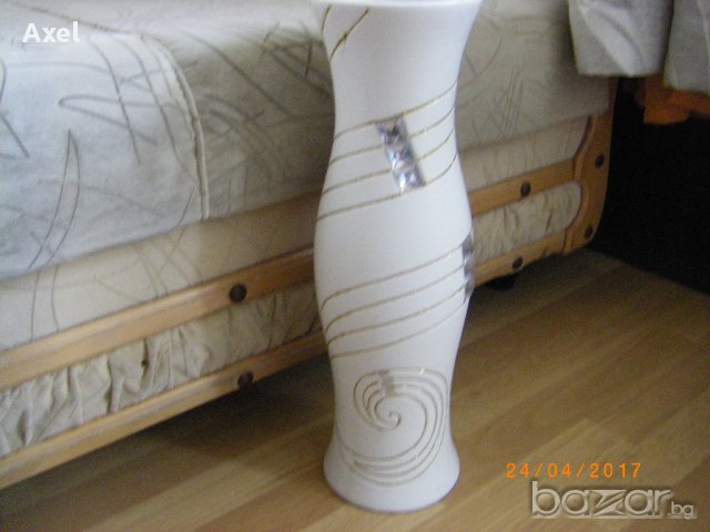 Уникална и стилна ваза, снимка 2 - Вази - 18087999