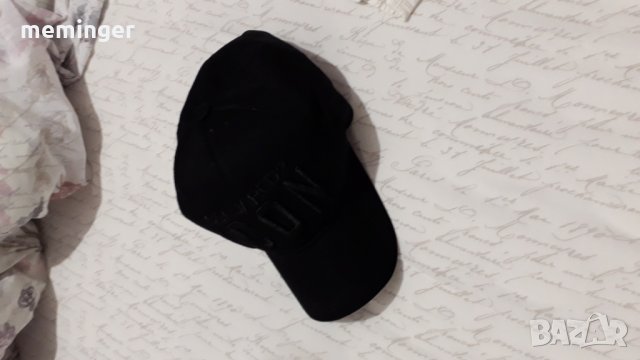 Шапка dsquared, снимка 5 - Шапки - 25480635