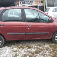 на части Renault Scenic 1,6i, снимка 2 - Автомобили и джипове - 12213935