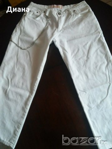 Дамски бял 7/8 панталон, снимка 1 - Панталони - 18748670