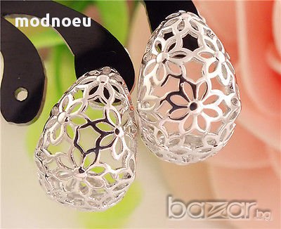 Нежни посребрени обеци