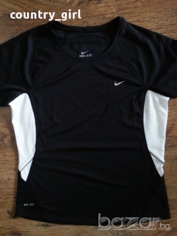 Nike - страхотна дамска тениска, снимка 2 - Тениски - 14529511