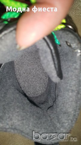 Кожени зимни боти с шарени връзки, снимка 4 - Детски боти и ботуши - 17762504