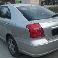 на части Тойота Авенсис / Toyota Avensis 2.0 D-4D, снимка 4 - Автомобили и джипове - 23055253