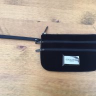 Нова чанта/клъч кадифе Giorgio Armani Velvet Black Wristlet оригинал, снимка 6 - Чанти - 12744741