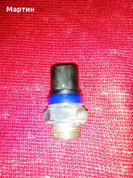 Датчик за температурата на охладителната течност за Рено Меган Сценик - бензин - 90 к.с. - 1997 г., снимка 1