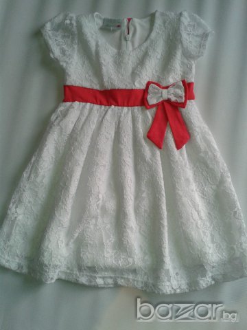 Бяла детска рокля с къс ръкав , памучна подплата и дантела, , снимка 1 - Детски рокли и поли - 9627241