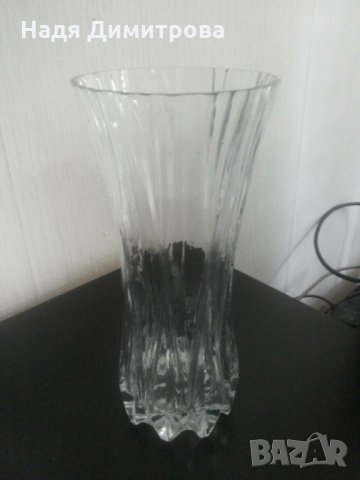 Стъклена ваза - прозрачно стъкло, снимка 2 - Вази - 25782276