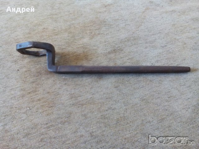Старинен ключ за колела на каруца, снимка 4 - Антикварни и старинни предмети - 16837667