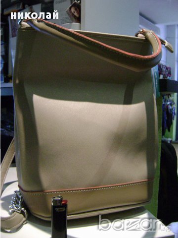 бежова чанта-раница