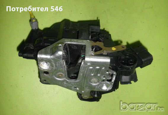 Предни лява и дясна брава за мерцедес 202, 208 и 210, снимка 2 - Части - 12927211