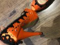 Намаление! Обувки на ток оранжеви камъни дантела орнаменти, снимка 3