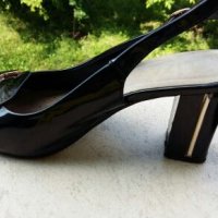 Елегантни обувки с ток, снимка 2 - Дамски обувки на ток - 21639663