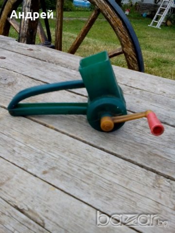 Мелничка за орехи, снимка 3 - Антикварни и старинни предмети - 18708329