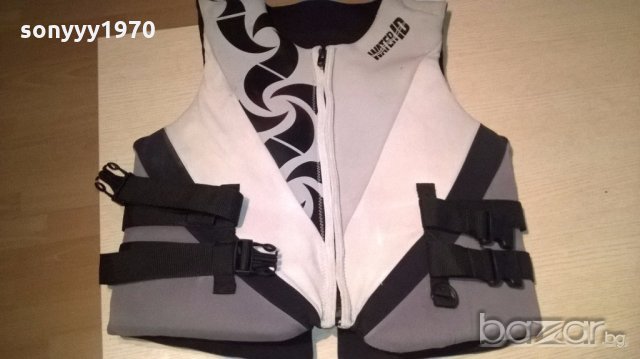 жилетка за джет-внос швеицария, снимка 3 - Спортна екипировка - 18887012