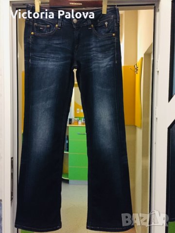 Супер красиви дънки TOMMY HILFIGER DENIM , снимка 1 - Дънки - 24165323