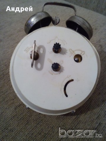 Часовник,Будилник Севани, снимка 2 - Антикварни и старинни предмети - 16458194