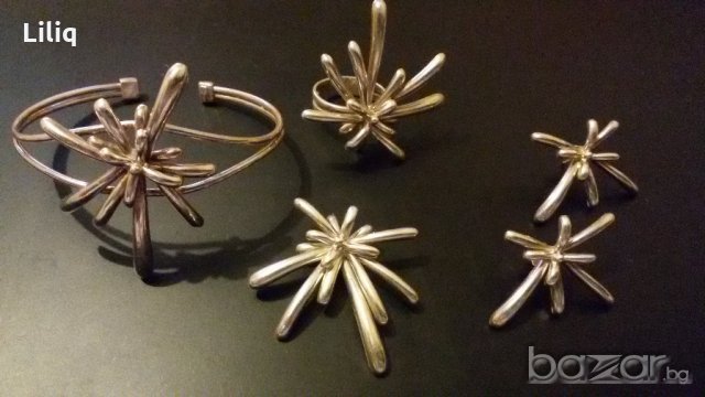 Уникален сребърен комплект от 4 части - гривна, пръстен, обеци и медальон