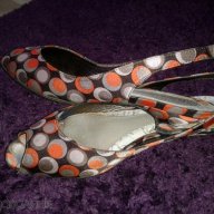 красиви обувки на точки, снимка 1 - Дамски ежедневни обувки - 11718854