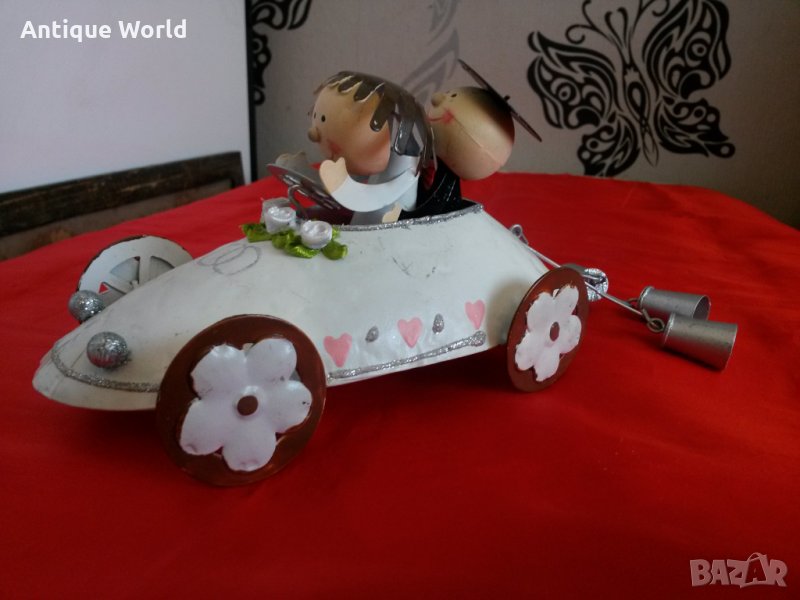 Шведска Ламаринена Играчка Автомобил Младоженци, снимка 1