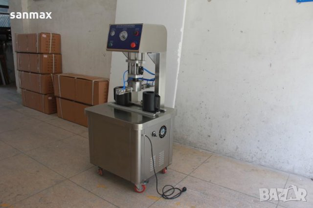 Затваряща машина за туист оф капачки с вакуум