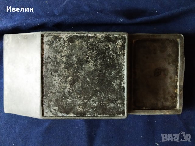 стар метален пепелник, снимка 3 - Антикварни и старинни предмети - 25912911