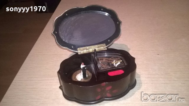 поръчана-музикална кутия-16х11х6см-внос франция, снимка 2 - Колекции - 19919365