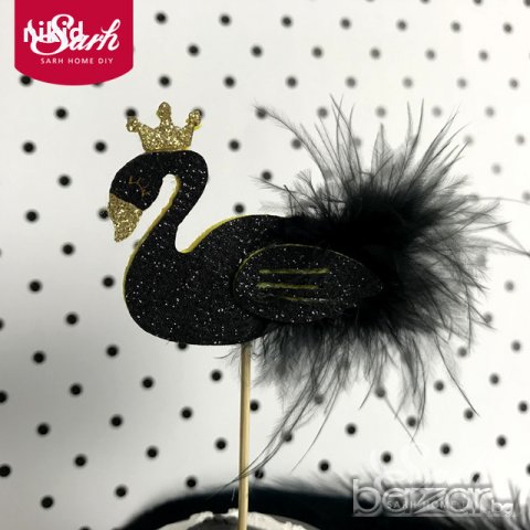 Черен лебед с пера и корона топер на клечка украса декорация торта парти, снимка 1 - Други - 20958971